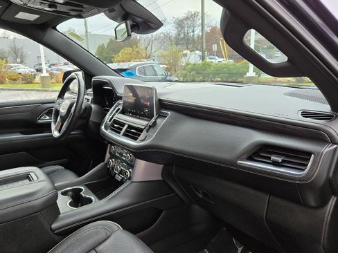Used 2023 GMC Yukon SLT image 18