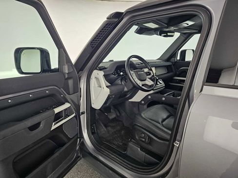 Used 2023 Land Rover Defender 110 S image 19