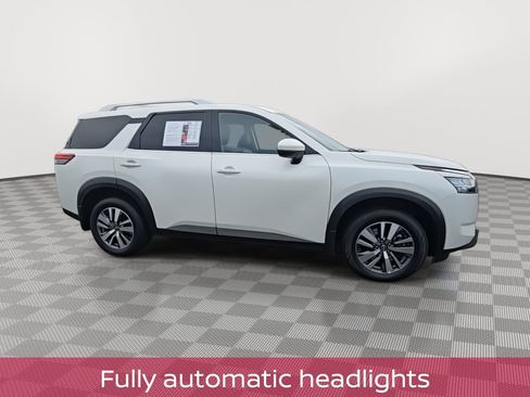 Used 2022 Nissan Pathfinder SL image 10