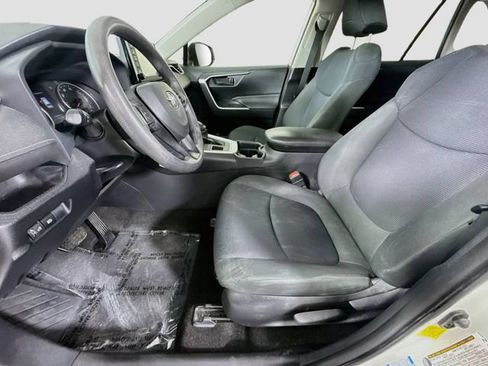 Certified 2019 Toyota RAV4 LE w/ All Weather Liner Package AWD/4WD image 19