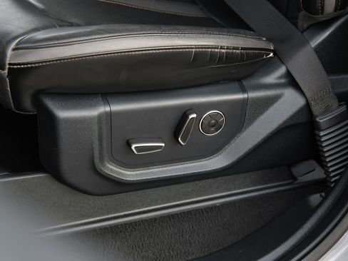 Used 2021 Ford F250 Platinum w/ FX4 Off-Road Package image 42