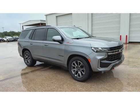 Used 2021 Chevrolet Tahoe Z71 w/ Z71 Off-Road Package AWD/4WD image 2