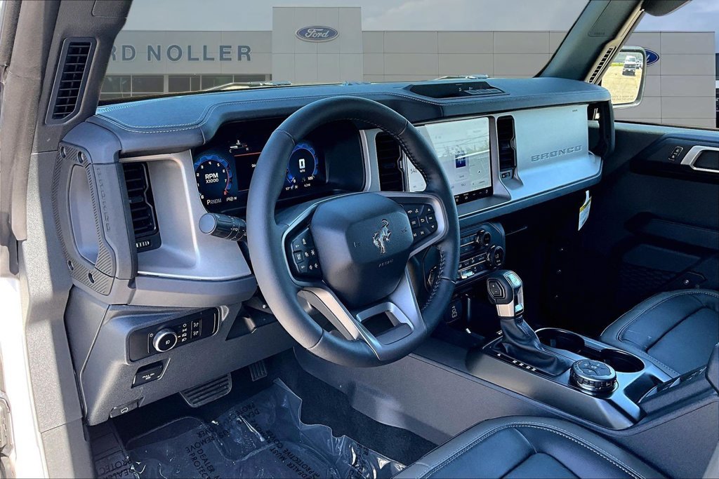New 2026 Ford Bronco Outer Banks AWD/4WD image 8