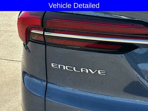 Used 2025 Buick Enclave Preferred image 7
