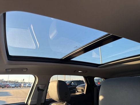 Used 2023 Chevrolet Blazer LT w/ Sound & Technology Package image 5