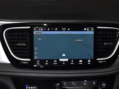 New 2026 Chrysler Pacifica Limited w/ S Appearance Package AWD/4WD image 15