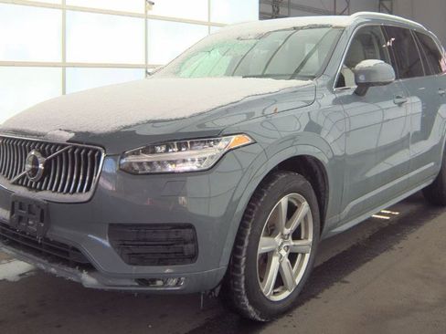 Used 2020 Volvo XC90 T6 Momentum image 5