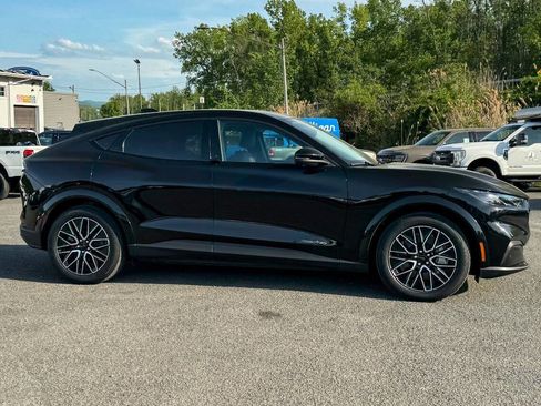 Used 2025 Ford Mustang Mach-E Premium AWD/4WD image 2