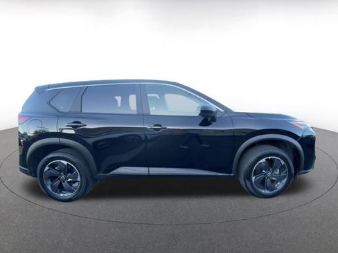 Used 2025 Nissan Rogue SV image 16