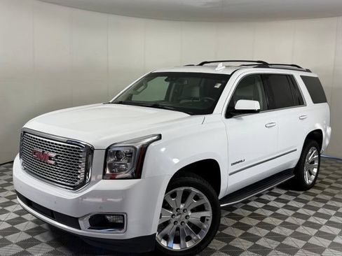 Used 2017 GMC Yukon Denali w/ Open Road Package RWD image 2