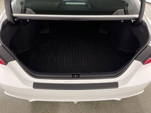 Certified 2021 Toyota Camry SE FWD image 10