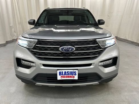 Used 2023 Ford Explorer XLT w/ Equipment Group 202A AWD/4WD image 28