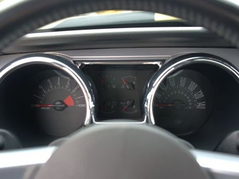 Used 2006 Ford Mustang GT Premium image 65