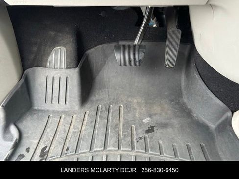 Used 2017 Chrysler Pacifica Touring image 25