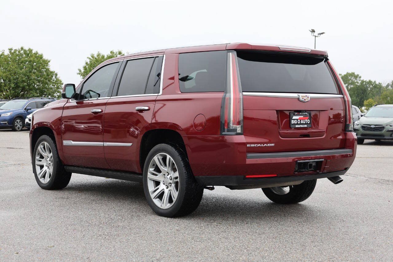 Used 2017 Cadillac Escalade Premium Luxury AWD/4WD image 11
