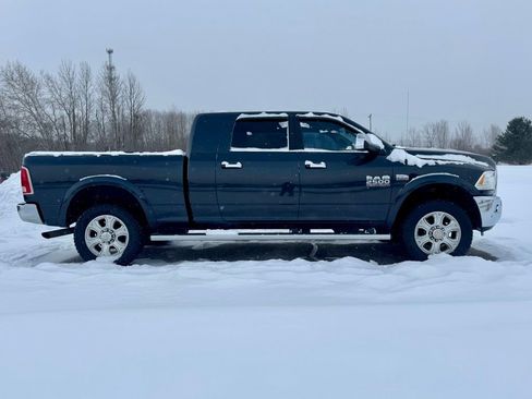 Used 2017 RAM 2500 Laramie image 9