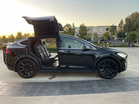 Used 2020 Tesla Model X Long Range image 5