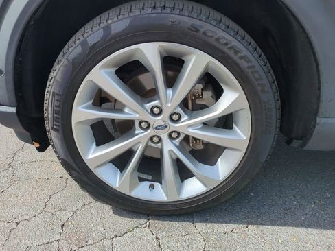 Used 2021 Ford Explorer Platinum w/ Equipment Group 601A image 10