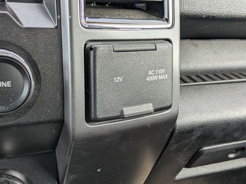 Used 2019 Ford F150 XLT w/ Equipment Group 302A Luxury AWD/4WD image 31