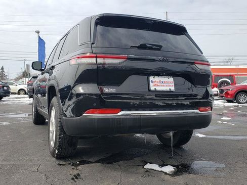 Used 2023 Jeep Grand Cherokee Limited w/ Luxury Tech Group II image 6