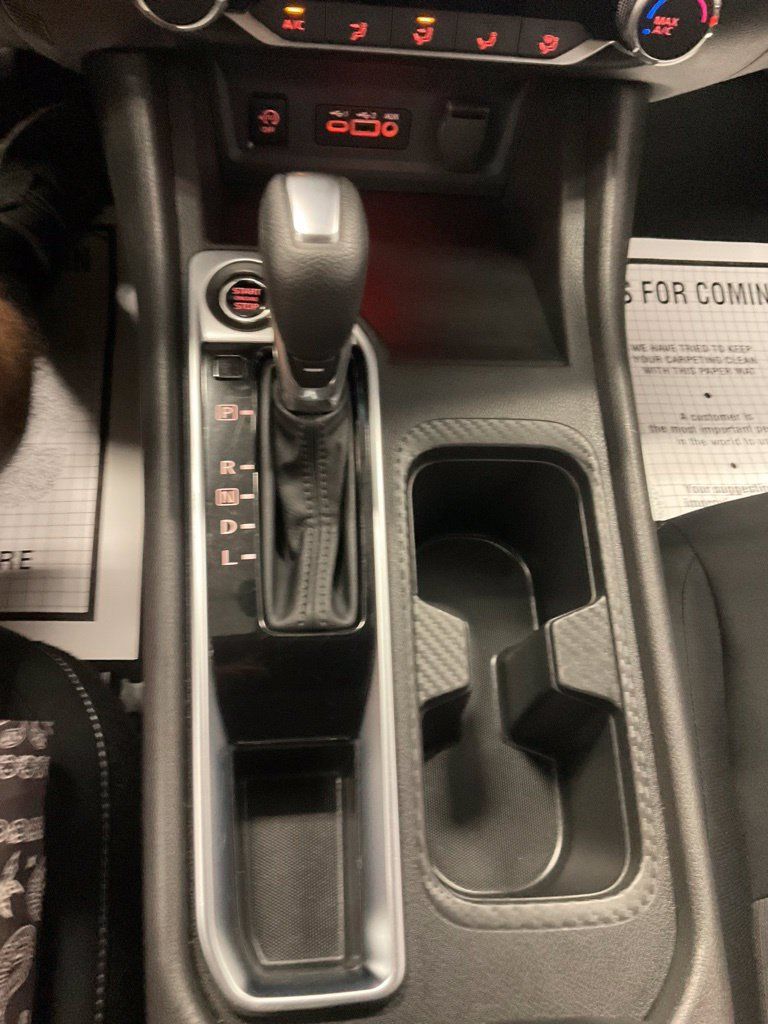 Used 2025 Nissan Sentra SV FWD image 21