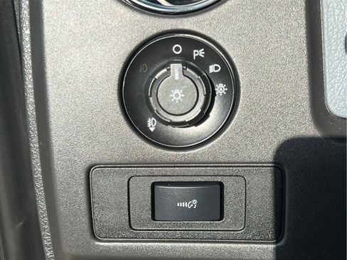 Used 2014 Ford F150 XLT w/ Equipment Group 302A Luxury AWD/4WD image 38
