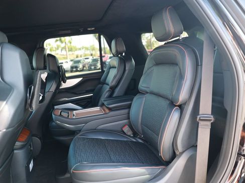 Used 2025 Lincoln Navigator Black Label AWD/4WD image 36
