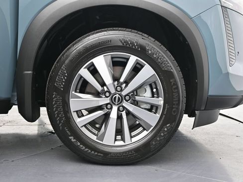 Used 2026 Nissan Pathfinder SL FWD image 6