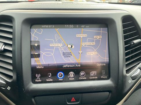 Used 2015 Jeep Cherokee Limited image 24