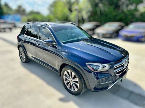 Used 2022 Mercedes-Benz GLE 450 4MATIC w/ Premium Package image 13