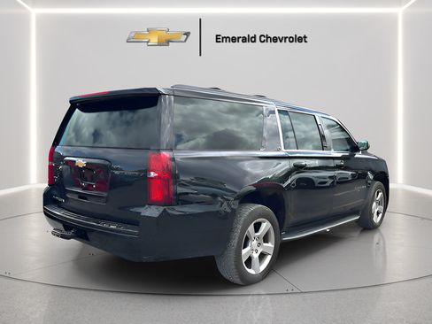 Used 2018 Chevrolet Suburban LT AWD/4WD image 5