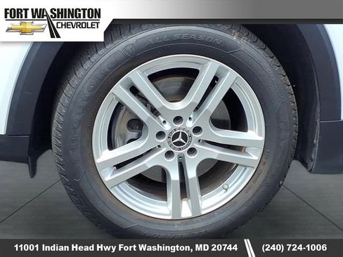 Used 2022 Mercedes-Benz GLB 250 4MATIC image 5