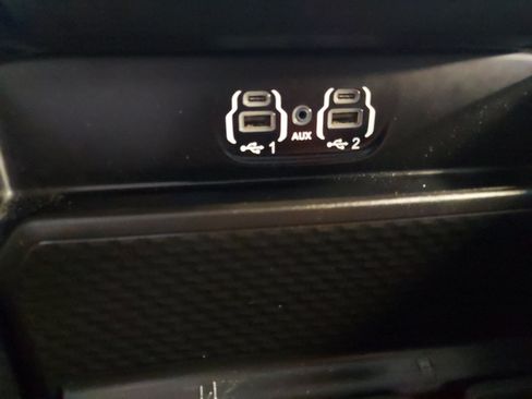 Used 2024 RAM 2500 Laramie w/ Safety Group AWD/4WD image 20