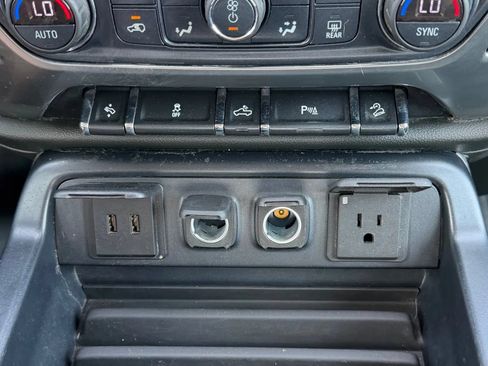 Used 2018 Chevrolet Silverado 1500 LTZ Z71 w/ Redline Edition AWD/4WD image 13
