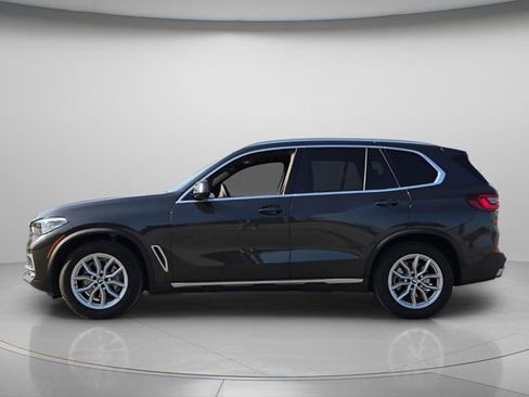 Used 2022 BMW X5 xDrive40i w/ Parking Assistance Package AWD/4WD image 3
