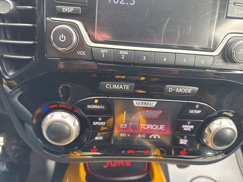 Used 2016 Nissan Juke SV AWD/4WD image 27