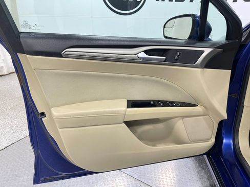 Used 2013 Ford Fusion SE FWD image 13