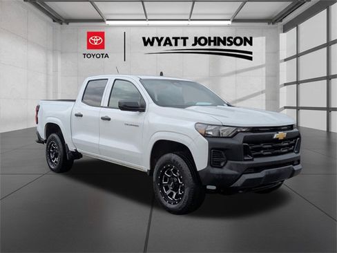 Used 2024 Chevrolet Colorado W/T w/ WT Convenience Package image 6