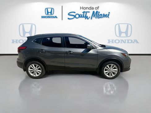 Used 2017 Nissan Rogue Sport SV image 8