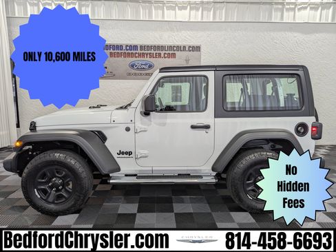 Used 2025 Jeep Wrangler Sport AWD/4WD image 1