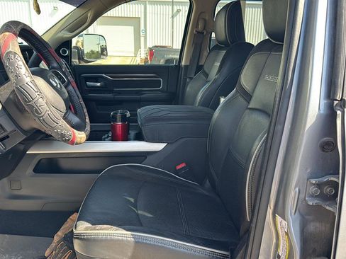Used 2022 RAM 3500 Laramie AWD/4WD image 4