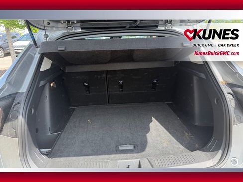 Used 2025 Chevrolet Trax LT FWD image 5