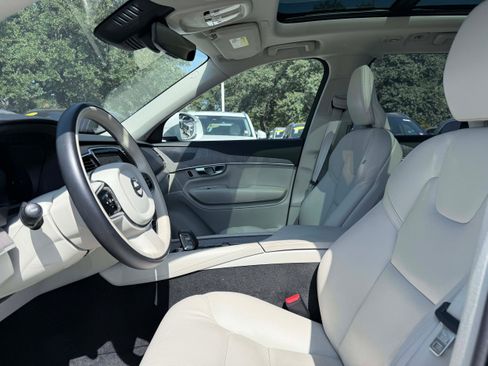 Certified 2024 Volvo XC90 B6 Plus AWD/4WD image 8
