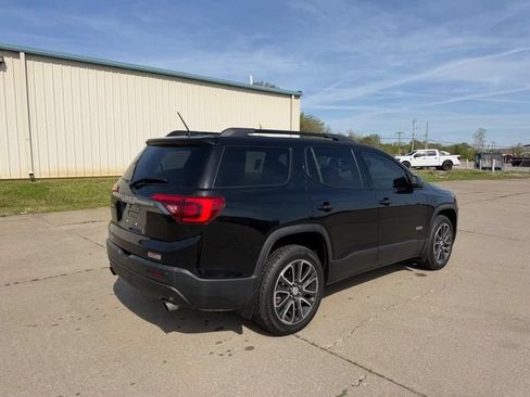 Used 2018 GMC Acadia SLT w/ LPO, Protection Package AWD/4WD image 3