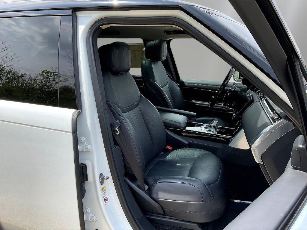Used 2023 Land Rover Range Rover Long Wheelbase SE AWD/4WD image 29
