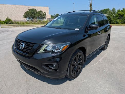 Used 2018 Nissan Pathfinder SL w/ Midnight Edition Package AWD/4WD image 5