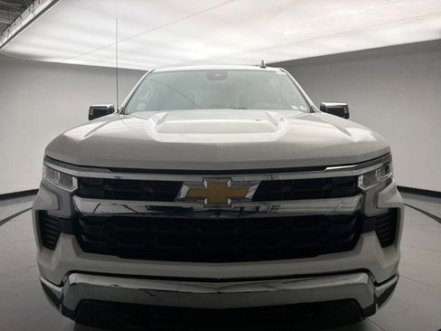 Used 2022 Chevrolet Silverado 1500 LT AWD/4WD image 8