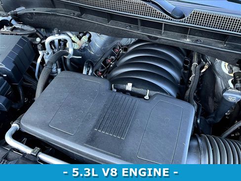 Used 2024 Chevrolet Suburban RST w/ Luxury Package AWD/4WD image 32