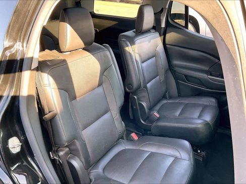 Used 2018 GMC Acadia SLT image 19