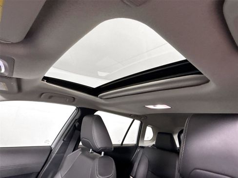 Certified 2024 Toyota Corolla Cross XLE image 10